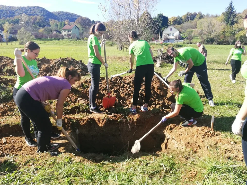 72996523 142649677123696 750231774730125312 n 1