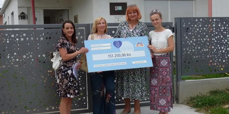 dmzamalukucunaslov 1 pbh1045mavw44jkiei2h1cn17fj8sdbeab1zhpz6ao