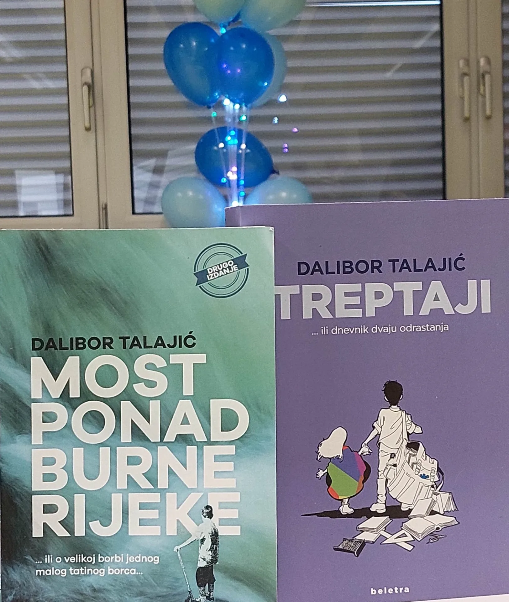 knjige i baloni