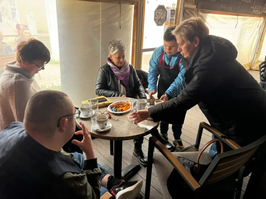 Eaea0e9b da1f 4414 8de0 8f1b31752c10